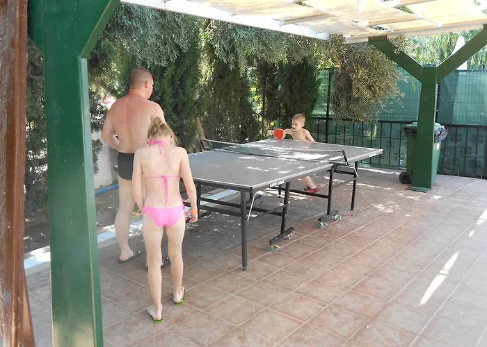 Pigale Family Club